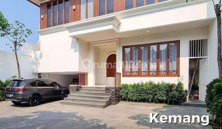 Rumah di Jln Kemang Jakarta Selatan 3 Lantai SHM Baru 1