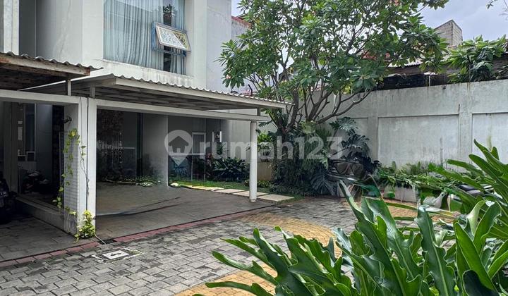 Siap Huni, Rumah, 2 Lantai, SHM, di Jagakarsa