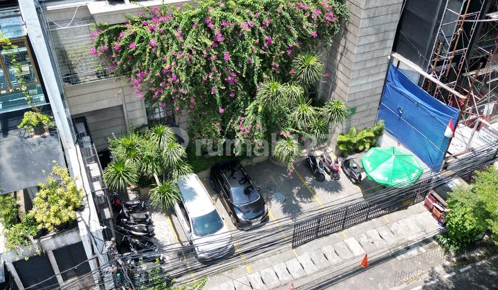 Perkantoran, 3 Lantai, SHM, di Kebayoran Baru