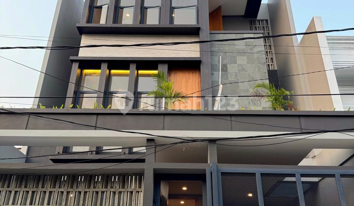 Siap Huni, Rumah, 2 Lantai, SHM, di Pondok Indah