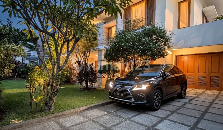 Siap Huni, Rumah, 2 Lantai, SHM, di Kemang