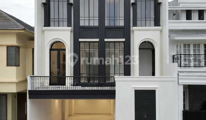 Siap Huni, Rumah, 3 Lantai, SHM, di Kebagusan