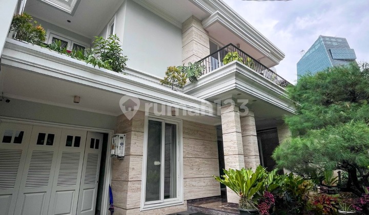 Siap Huni, Rumah, 2 Lantai, SHM, di Mega Kuningan