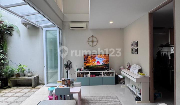 Siap Huni, Rumah, 2 Lantai, SHM, di Jagakarsa 2