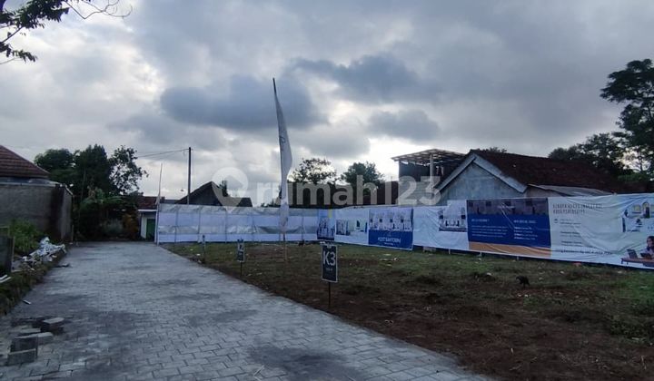 Kost in North Jogja Near UII Sleman 8 Rooms Fully Furnished SHM 2