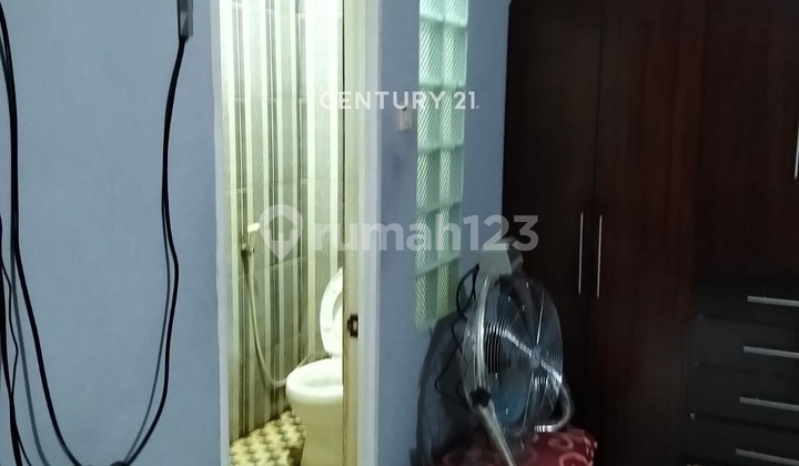 For Sale Strategic House Attractive Price in Ciledug 2