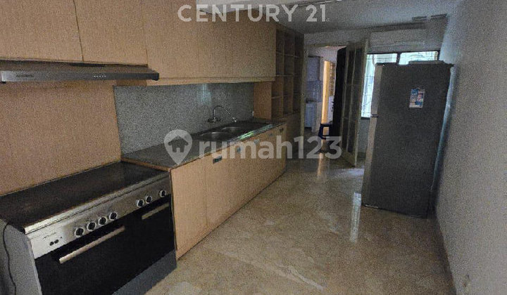 Dijual Hunian Mewah dengan Harga Terjangkau di Wijaya, Jakarta Selatan. 2