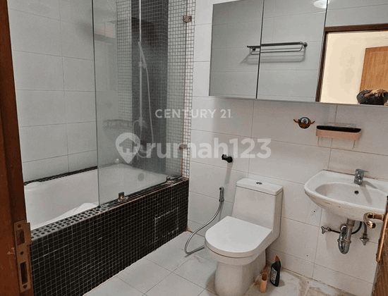 Dijual Rumah Strategis di Kemang Timur Jakarta Selatan 2