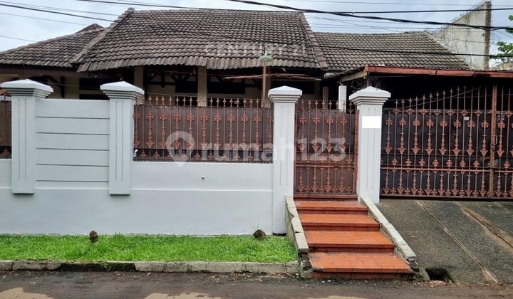 Dijual Rumah Strategis Bangunan Luas Di Cinere Depok 2