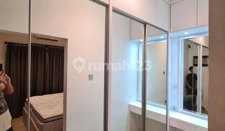 For sale: good, cheap, ready-to-occupy house, suitable for living in Andara Cinere, Depok. 2