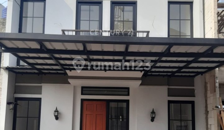Rumah Dekat Pamulang Square di Pamulang, SHM, 3Kt, 2Km