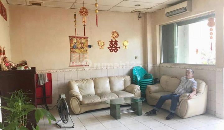 Dijual Rumah Kost 40 Kamar di Mutiara Taman Palem 2