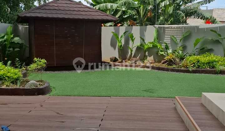 Essence Darmawangsa Townhouse, Ada Pool, Furnished, Sangat Bagus 1