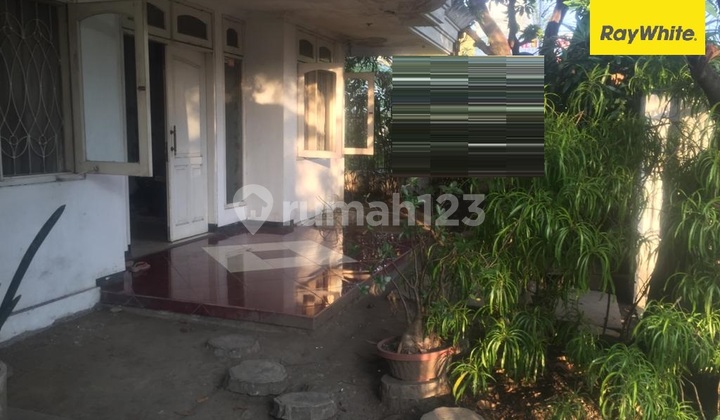 Dijual Rumah SHM di Gayungsari Barat Surabaya Dijual Rumah SHM di Gayungsari Barat Surabaya