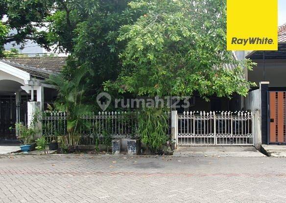 Dijual Rumah Strategis di Wisma Permai Tengah Surabaya 1