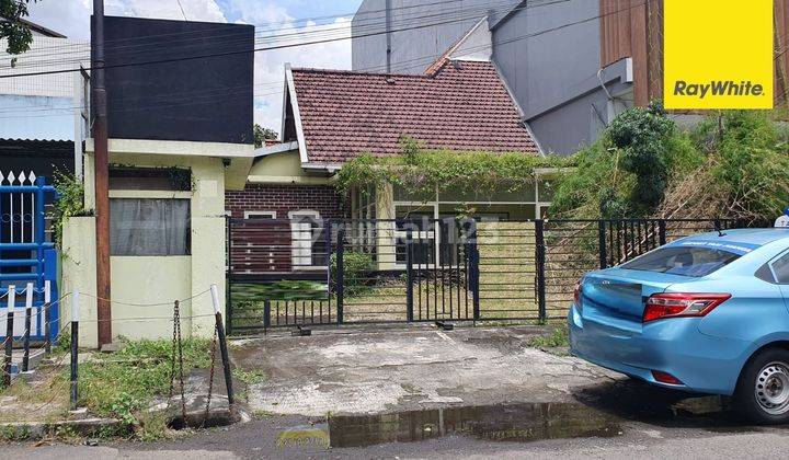 Dijual Rumah SHM Pusat Kota di Jalan Prapanca Darmo Surabaya 1