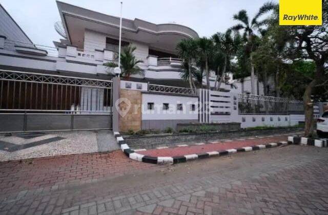 Dijual Rumah 2 Lantai SHM di Satelit Town House Surabaya 1