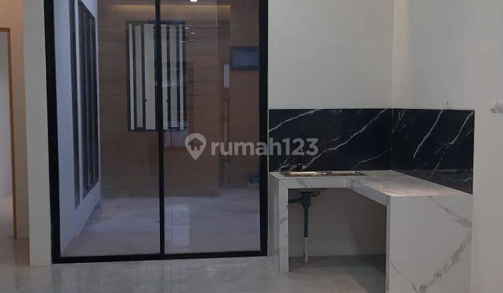 Dijual Rumah Baru 2 Lantai Strategis di Jemur Andayani Surabaya 2