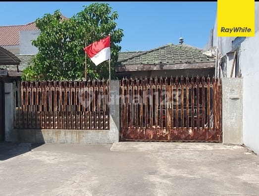 Dijual Rumah SHM di Kencanasari Timur Surabaya 1