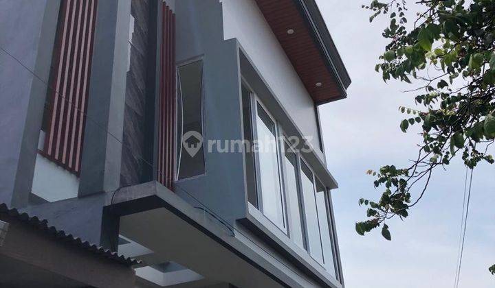 Dijual Rumah 2 Lantai SHM di Manukan Mulyo Surabaya 1