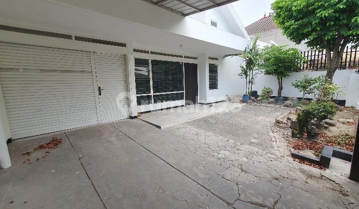 Disewakan Rumah Siap Huni di Darmo Permai Selatan Surabaya Disewakan Rumah Siap Huni di Darmo Permai Selatan Surabaya