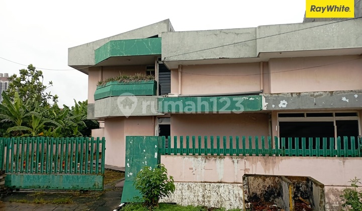 Dijual Rumah 2 lantai di Jalan Gayungsari Surabaya Dijual Rumah 2 lantai di Jalan Gayungsari Surabaya