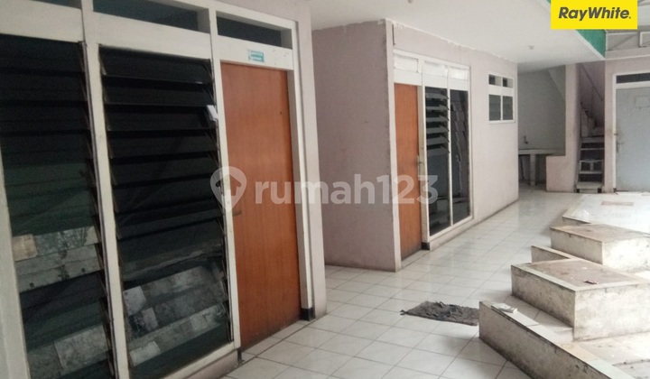 Dijual Rumah 2 lantai di Jalan Gayungsari Surabaya 2