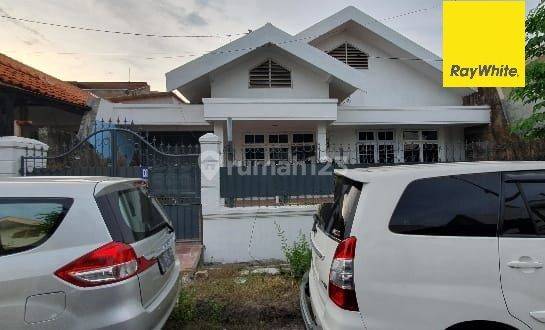 Disewakan Rumah 2 Lantai di Dharmahusada Indah Surabaya 1