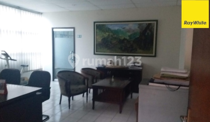 For Sale 2-Story Building on Nol Raya Prapen Surabaya