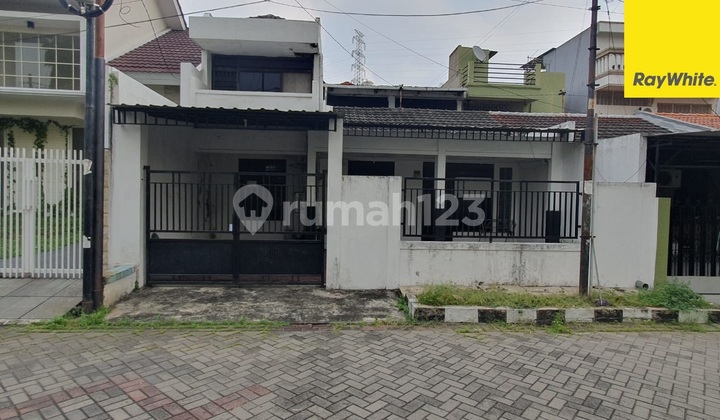 Dijual Rumah 2 lantai di Darmo Indah Barat Surabaya Dijual Rumah 2 lantai di Darmo Indah Barat Surabaya