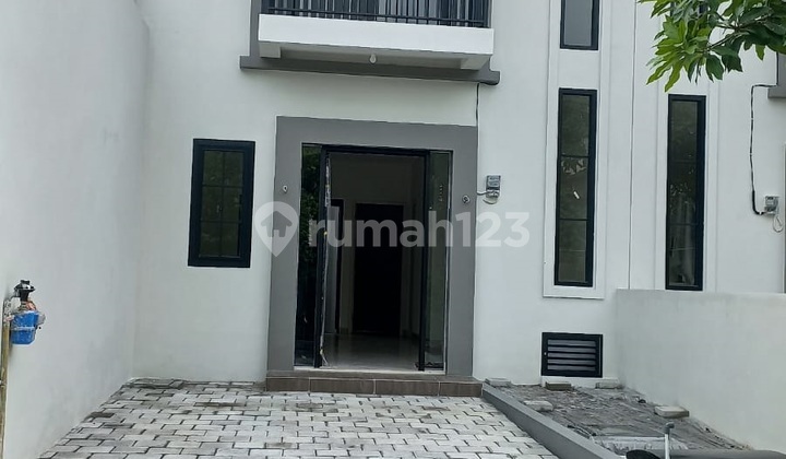 Dijual Rumah 2 lantai di Rungkut Menanggal Selatan Surabaya Dijual Rumah 2 lantai di Rungkut Menanggal Selatan Surabaya