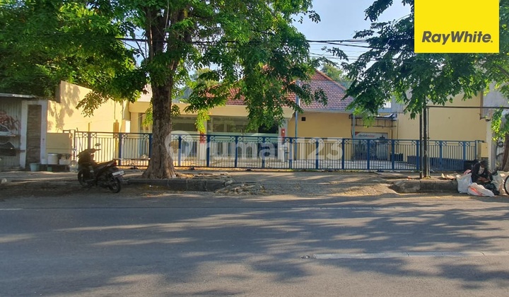 Disewakan Rumah Usaha di Jalan Kartini Pusat Kota Surabaya