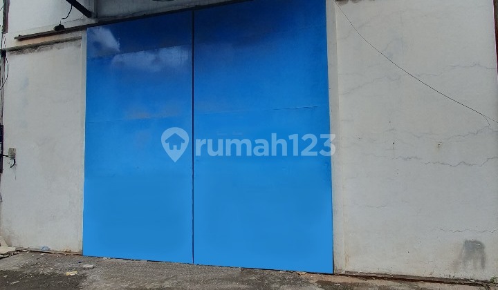 For Rent: Spacious Warehouse around 300 in Margomulyo Permai Surabaya