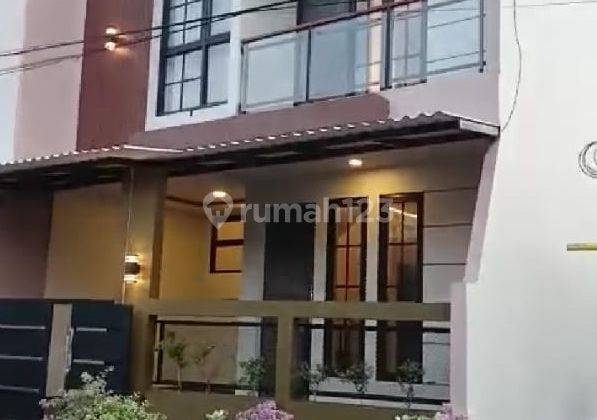 Dijual Rumah 2 Lantai 600 Jutaan di Menganti Permai Gresik 1