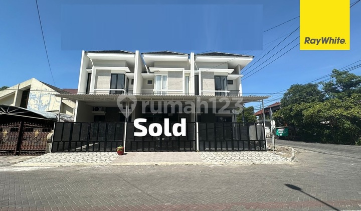 Dijual Rumah 2 lantai di Kutisari Indah Utara Surabaya 1