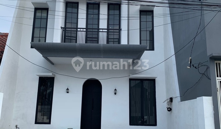 For Sale 2-Story House in Pondok Mutiara Sidoarjo