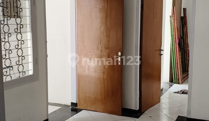 Dijual Rumah SHM Strategis di Jalan Aster Kediri 2