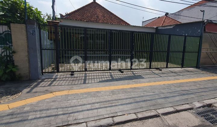 Disewakan Rumah Pusat Kota di Nol Jalan Kartini Surabaya 1