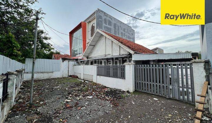 Disewakan Rumah di Nol Jalan Raya Dharmahusada Surabaya 1