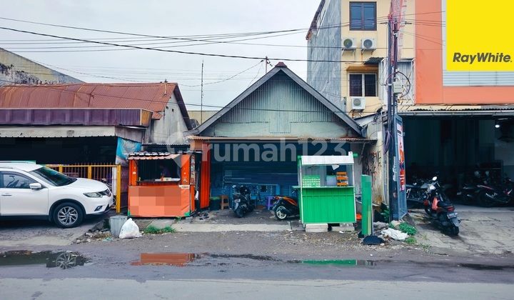 Dijual Ruko Area Komersial di Jalan Tidar Surabaya Pusat 1