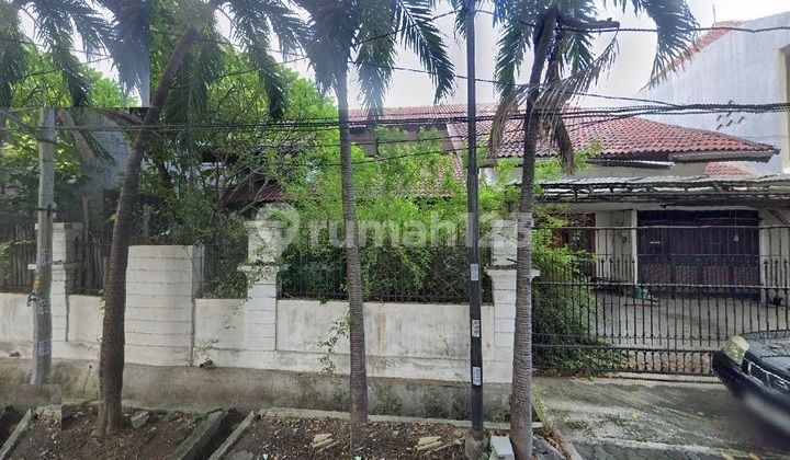 Dijual Rumah 2 lantai di Jl Jemur Andayani Surabaya 1