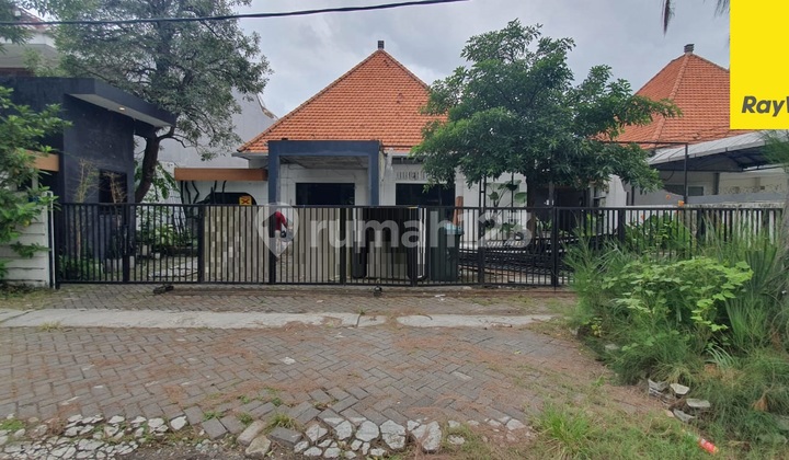 Disewakan Rumah Pusat Kota di Jl Wr Supratman Surabaya 1