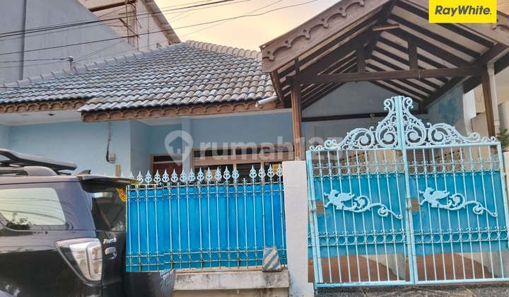 Dijual Rumah di Jalan Bratang Gede Surabaya Timur 1