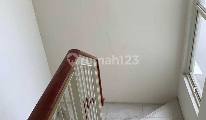 Dijual Rumah 2 lantai di Grand Pakuwon Surabaya Barat 2