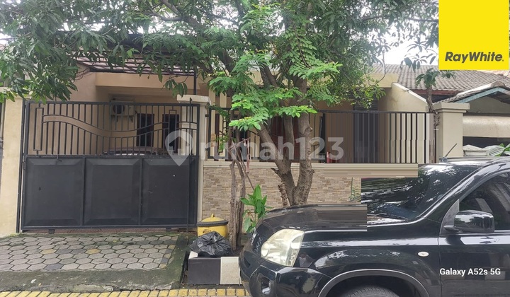 For Rent: 2-Story House on Barata Jaya Street, East Surabaya 1