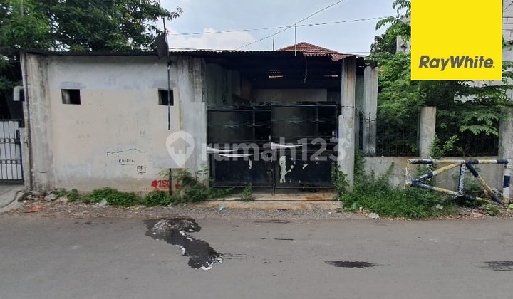 Dijual Rumah SHM Pusat Kota di Jalan Petemon Surabaya 1