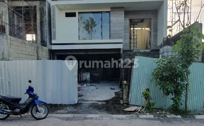 Dijual Rumah 3 Lantai di Babatan Pratama Wiyung Surabaya 1