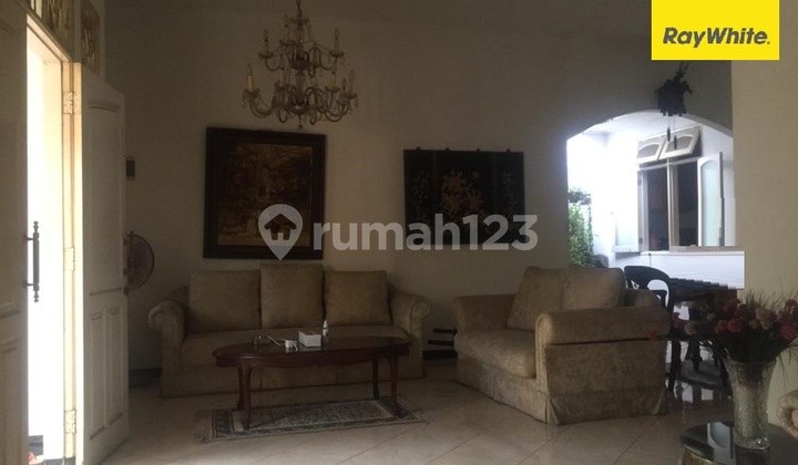 Dijual Rumah SHM di Gayungsari Barat Surabaya 2