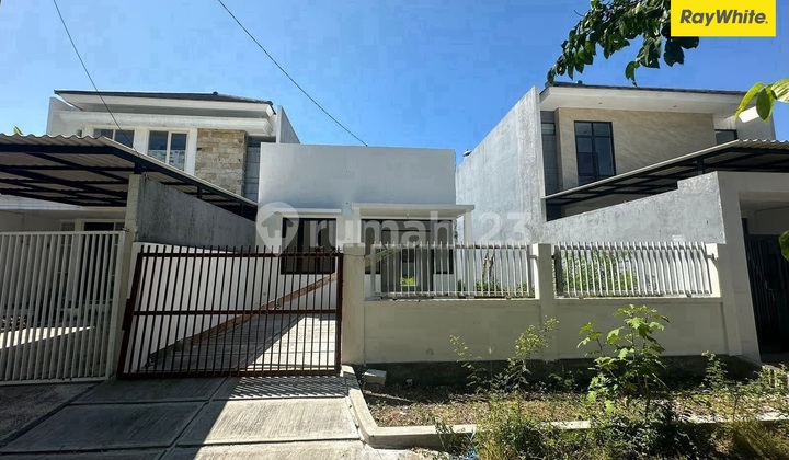 Dijual Rumah di Tenggilis Mejoyo Selatan Surabaya 1