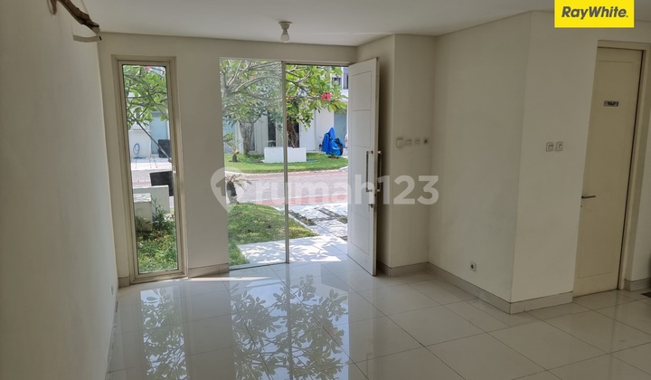 Dijual Rumah 2 lantai di Grand Pakuwon Adelaide Surabaya 2